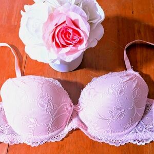 Pink Lace Women's Push up Bra, Size 36C NWOT